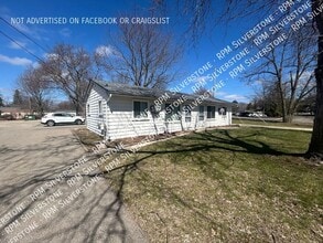 Building Photo - 244 W Drahner Rd
