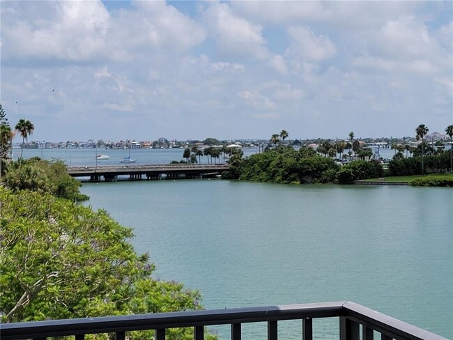 Foto del edificio - 7600 Sun Island Dr S