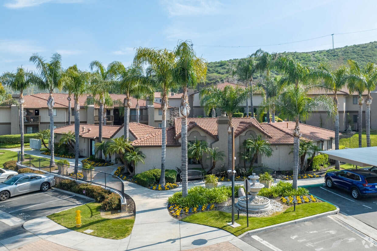Lido At Shandin Hills