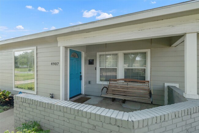 Foto del edificio - 4907 Marietta Ln