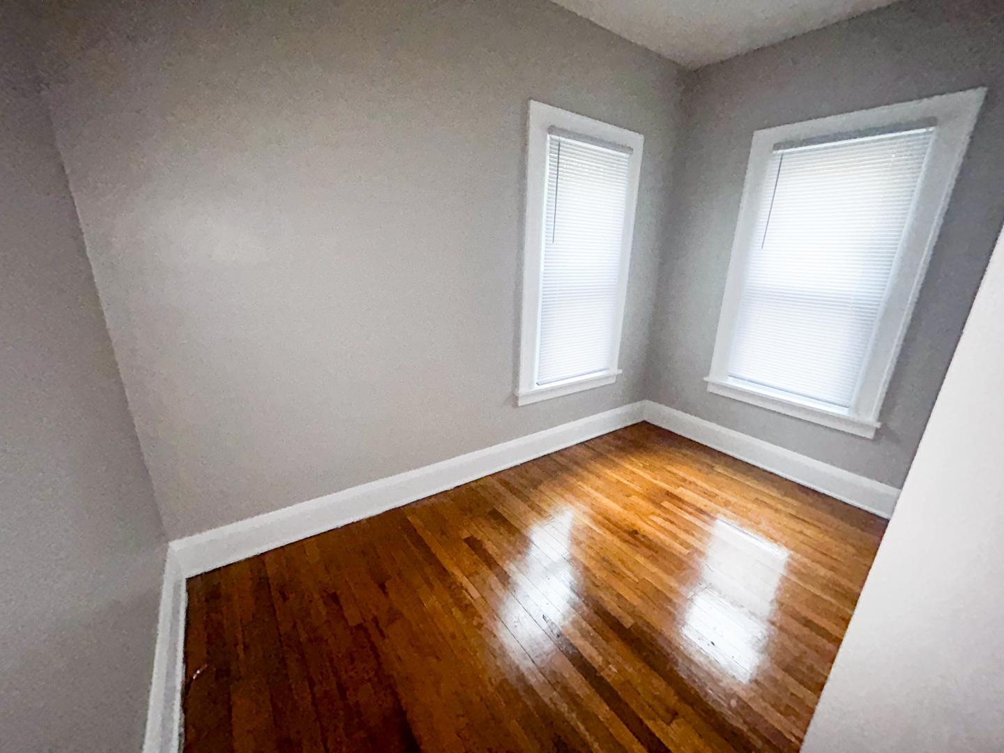 390 E 162nd St Cleveland, OH 44110 – photo 1