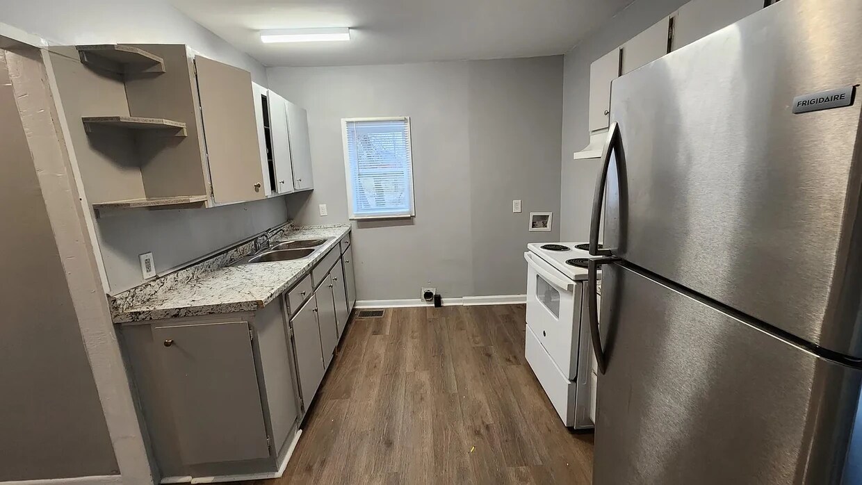 Foto principal - 724 Ben Hur Ave