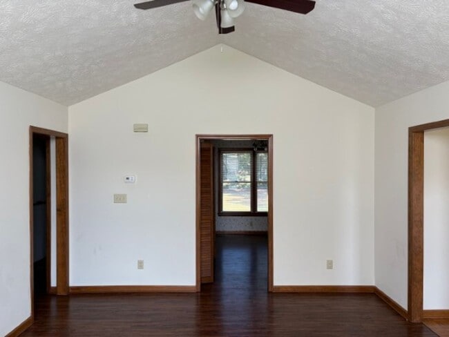 Foto del edificio - 2 Bedroom 2 Bathroom Duplex Available in H...