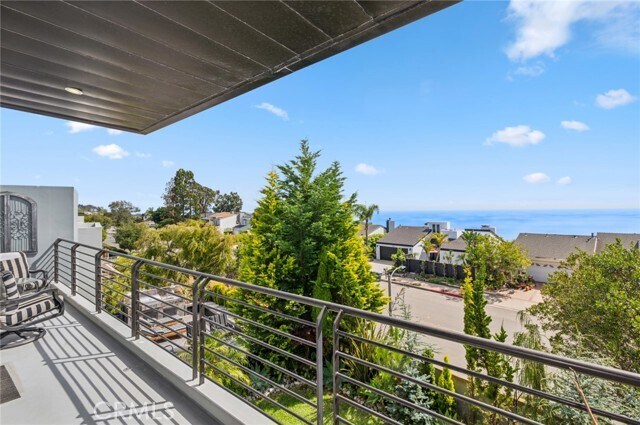 Foto principal - 3251 Rimcrest Cir