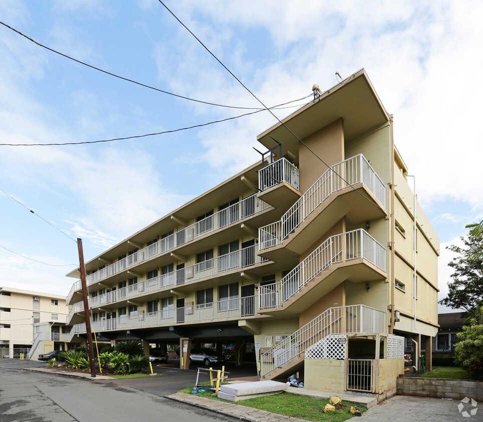 Primary Photo - Nu'uanu Place