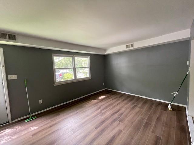 Building Photo - 56 Wooded Ct