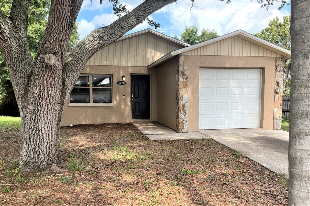 Foto principal - 1770 Taylor Lake Pl