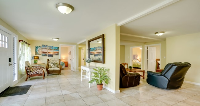 Building Photo - 2417 Nihi St