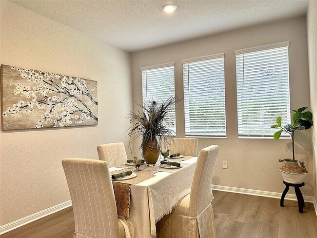 Foto del edificio - 101 Rita Blanca Bnd