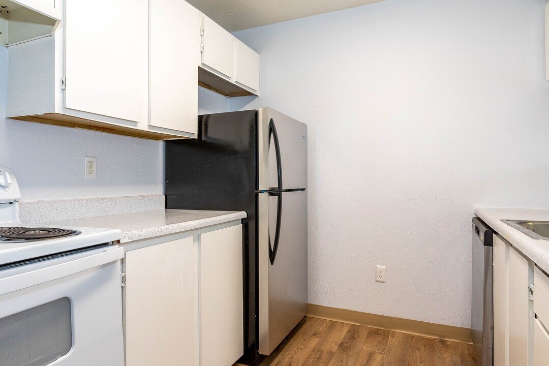 Hillview Apartments in Seattle, WA