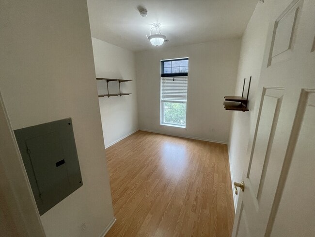 Building Photo - Stateview Condos
