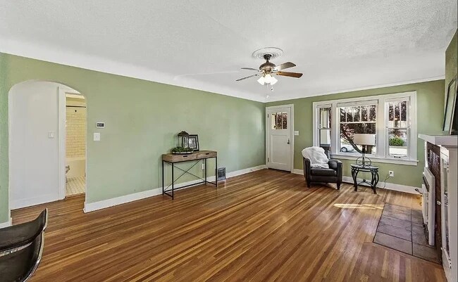 Foto del edificio - 1224 W Cleveland Ave