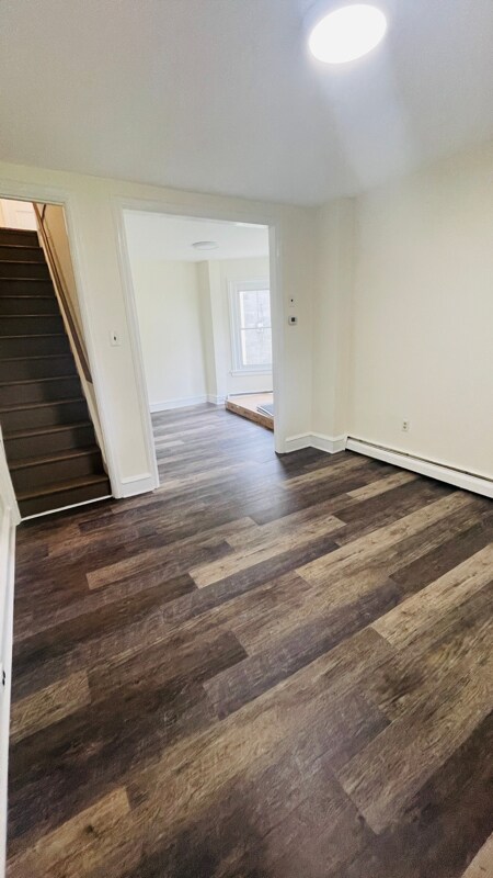 Foto del edificio - 825 Maple Ave