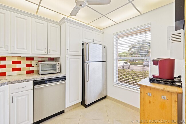 Building Photo - 6300 NW 62nd St