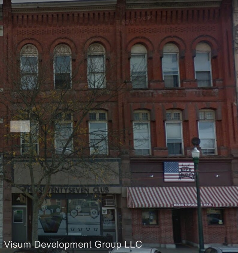 Foto del edificio - 3 br, 1 bath  - 77 Main St 77 Main St  - #2