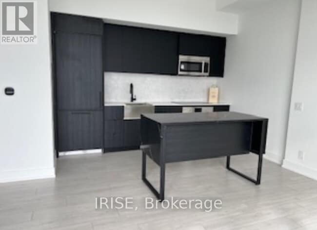 Photo du bâtiment - 270 Dufferin St