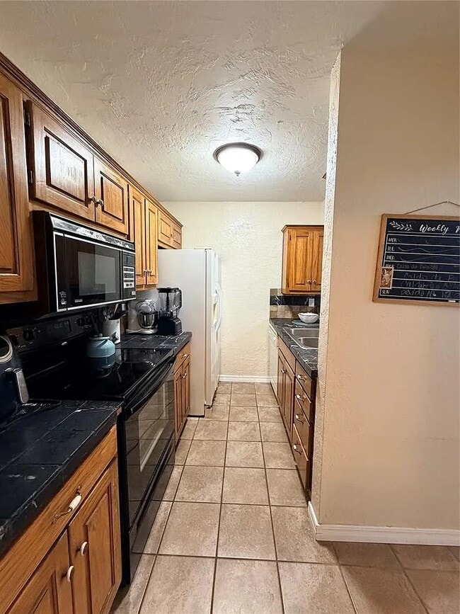 Foto del edificio - 800 NE 17th Ct