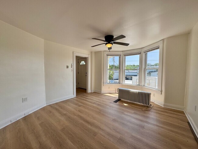 Building Photo - Spacious Portland 3BD/1.5BA House Availabl...