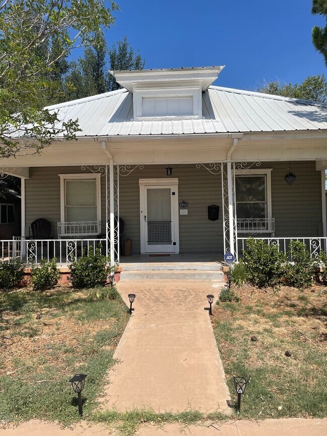 Foto del edificio - 103 S Missouri Ave