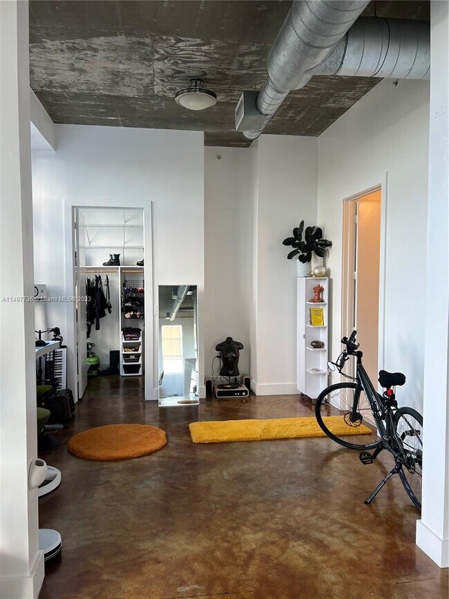 Foto del edificio - 1789 NE Miami Gardens Dr