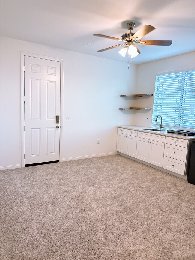 Foto del edificio - 4061 Hudson Ln