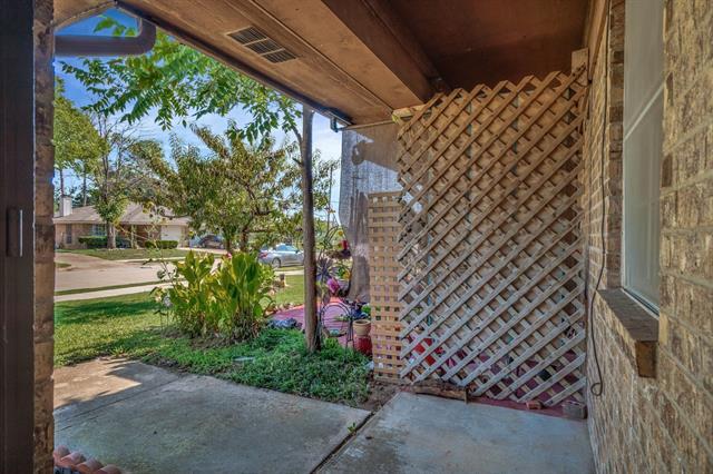 Building Photo - 808 Windcrest Dr