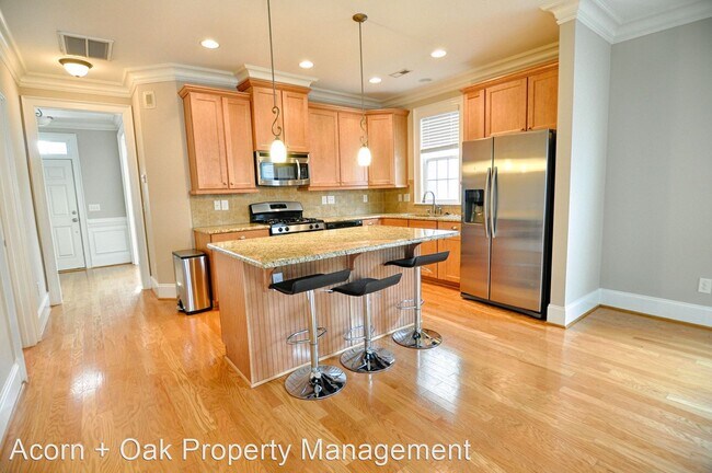 Building Photo - 3 br, 2.5 bath House - 1041 Philpott