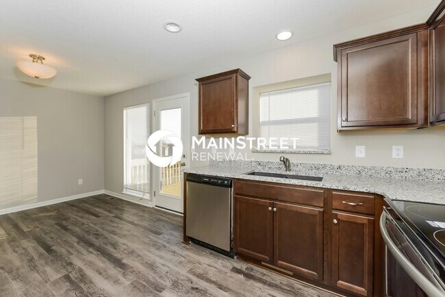 Building Photo - 4 Bedroom Pet-Friendly Home in RAYMORE, MO...