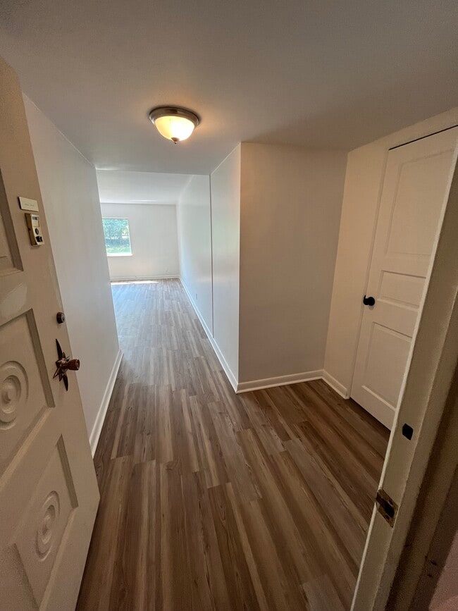 Entrance with closet to the right - 3939 Market Ave N