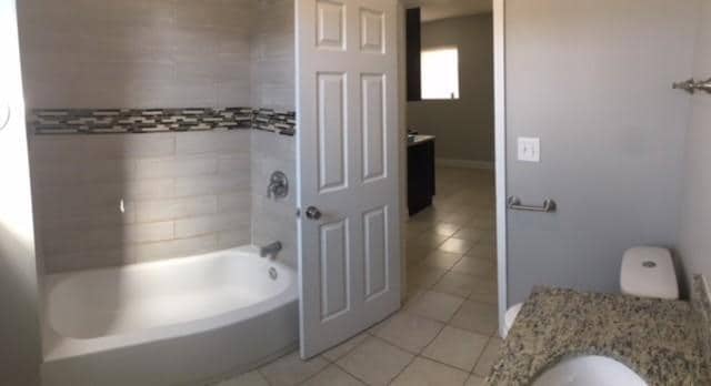 Building Photo - 4 bedroom in Chicago IL 60620