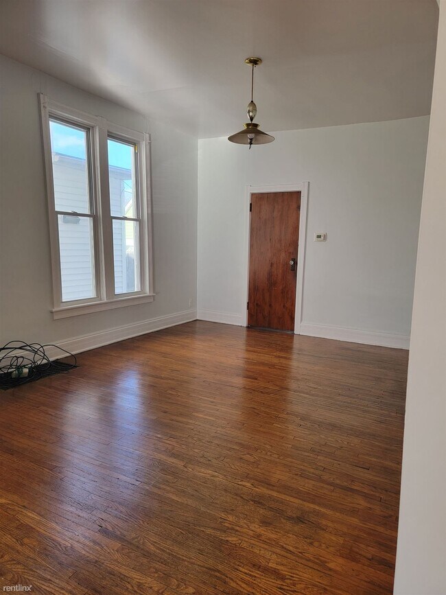 Building Photo - 3 br, 1.5 bath House - 333 Valleywood Dr