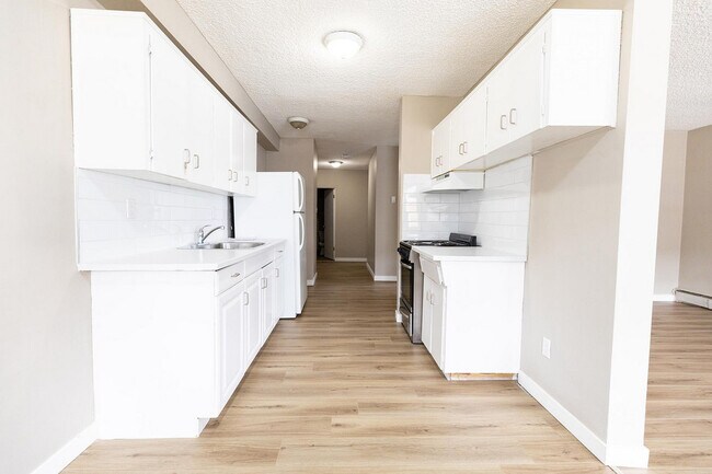 Building Photo - Lincoln Terrace Apartments