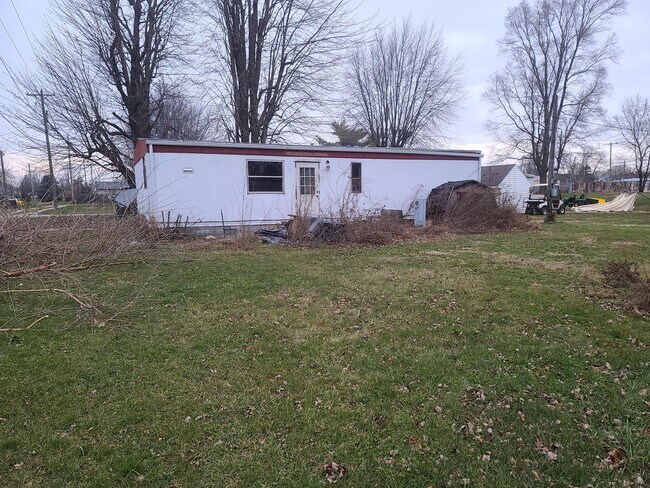 Building Photo - 307 E Park St