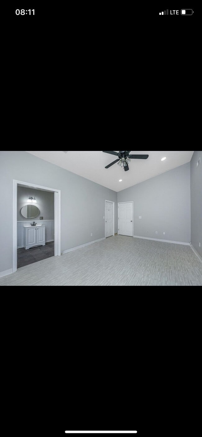 Foto del edificio - 2135 Pinehurst Ave