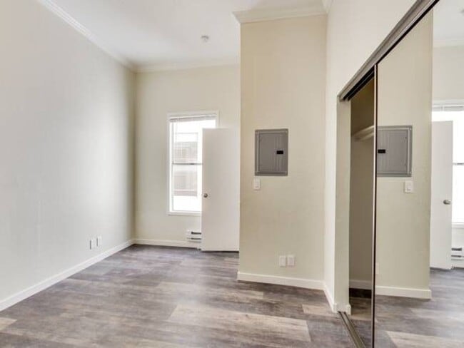 Building Photo - 2228 Union St