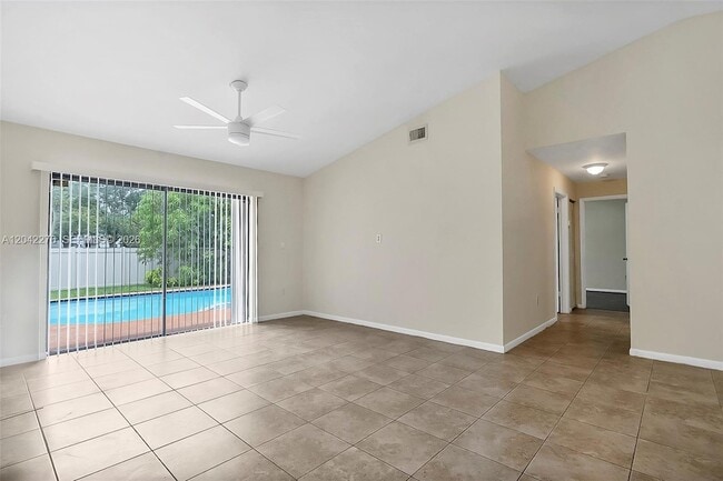 Foto del edificio - 681 Thornridge Ave