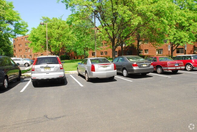 Foto del edificio - Baldwin Oaks Apartments