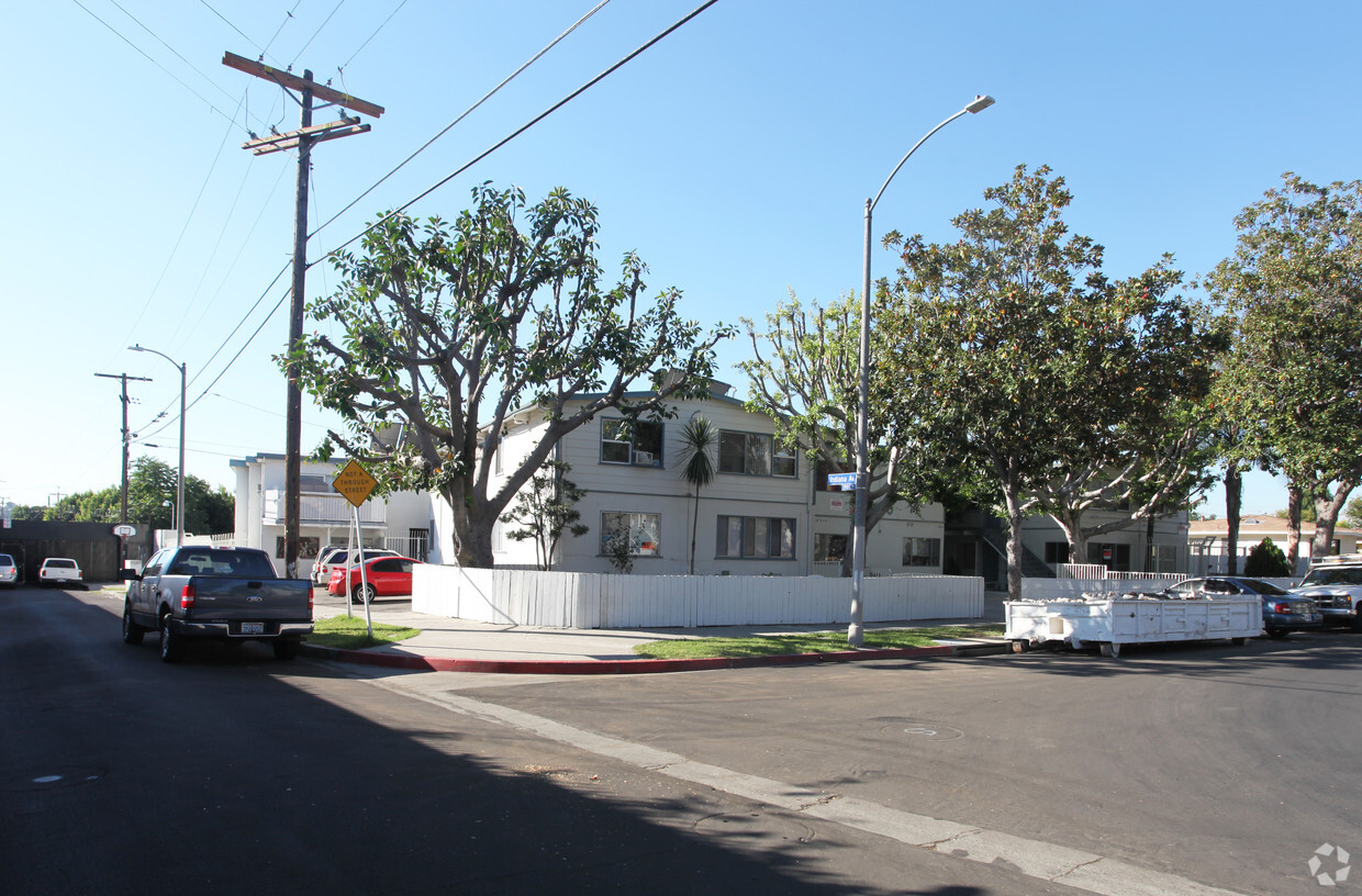 Foto del edificio - 4240 Abner St