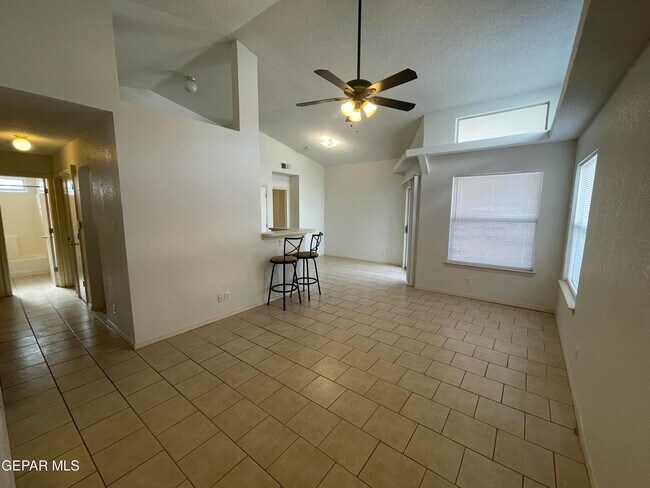 Foto del edificio - 11785 Snow Hawk Dr