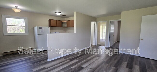 Foto del edificio - 3839 Sleepy Hollow Ln