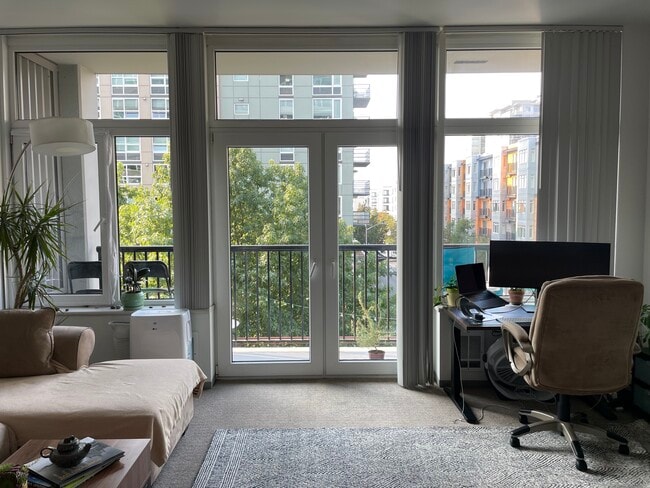 Building Photo - 2717 Western Ave