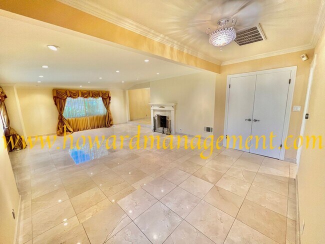 Foto del edificio - Prime Encino Hills home! Large backyard ha...
