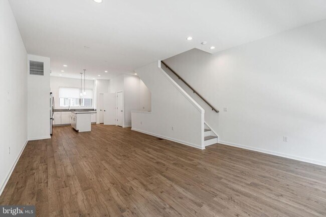 Building Photo - 3126 Pierview Ln