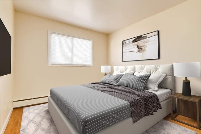 Building Photo - Skyview Apartments