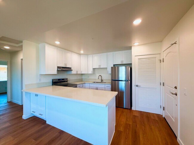 Foto del edificio - Welcome to Your Cozy and Modern Upstairs A...