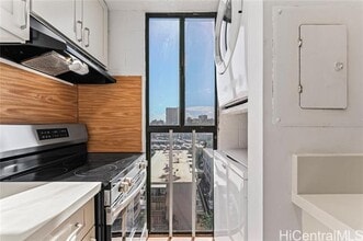 Building Photo - 1415 Liholiho St
