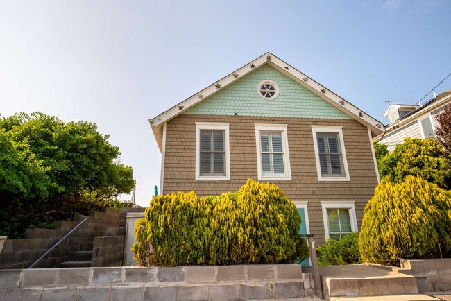 Foto del edificio - 148 Creek Rd