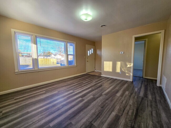 Foto del edificio - 2 Bedroom 1 Bath Home in Shawnee