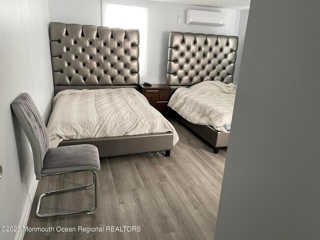 Foto del edificio - 404 Deal Rd