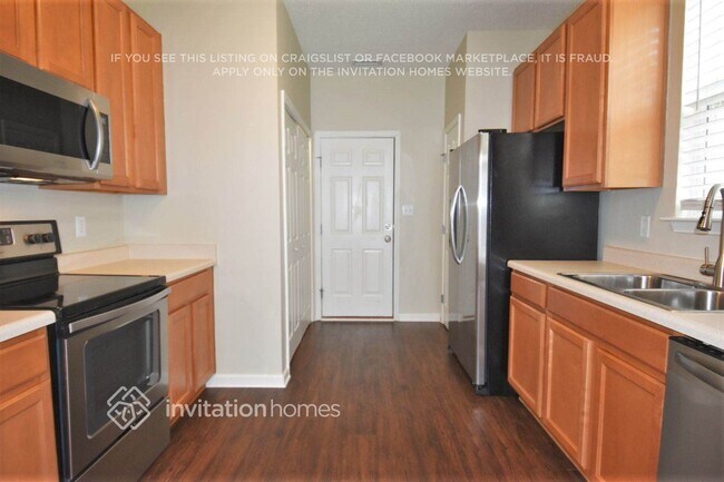 Building Photo - 301 Cline Falls Dr